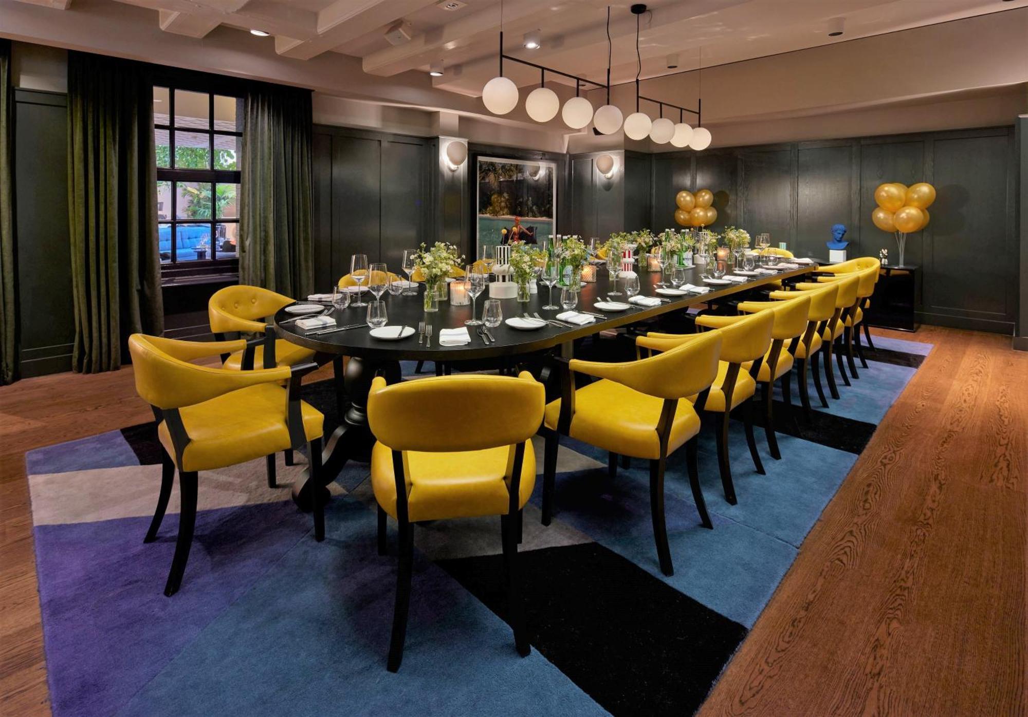 فندق كيمبتون دي ويت أمستردام المظهر الخارجي الصورة The private dining room at The Ivy, St John's Wood